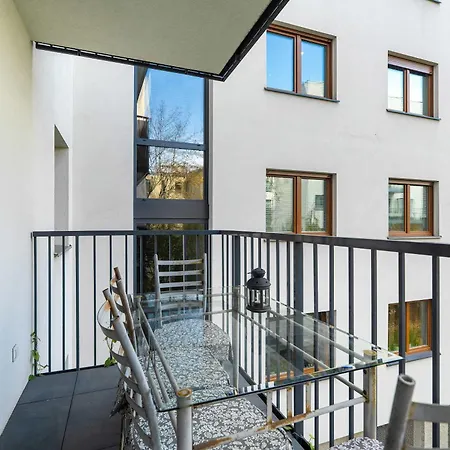 Przytulny Z Balkonem W Centrum Poznania By Renters